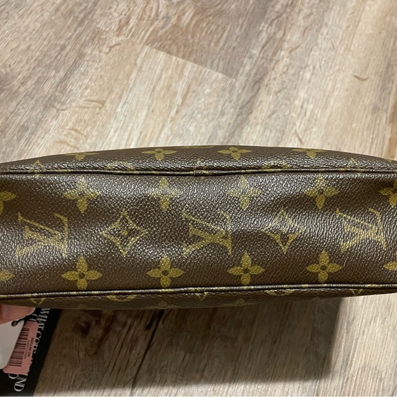 Vintage Louis Vuitton Monogram Truth Toiletry 23 Bag - Picture 2 of 11